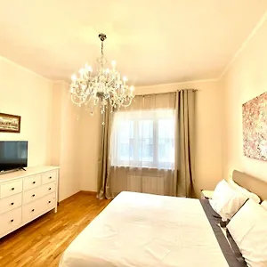 Arca Luxury , Roma Italia